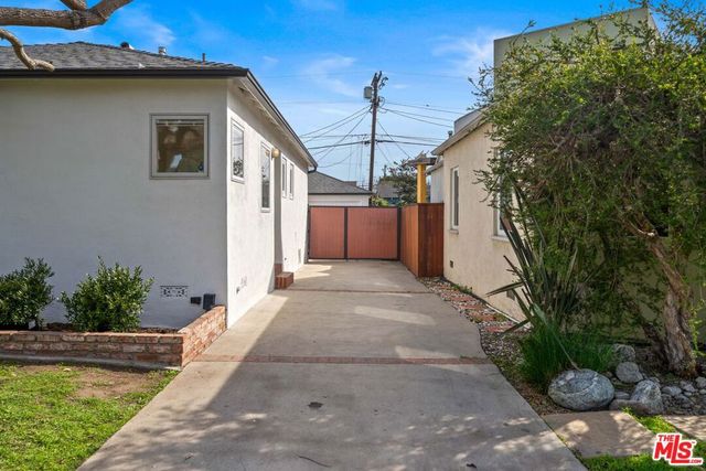 1142 Garfield Avenue, Venice, CA 90291
