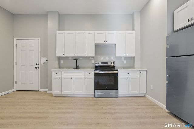 215 Bank Street 2, New London, CT 06320