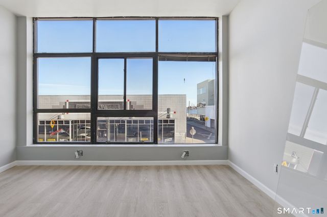 215 Bank Street 2, New London, CT 06320