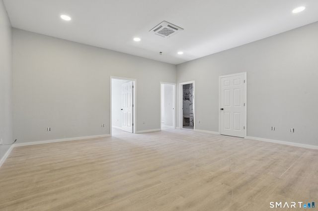 215 Bank Street 2, New London, CT 06320