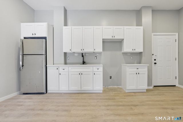 215 Bank Street 2, New London, CT 06320