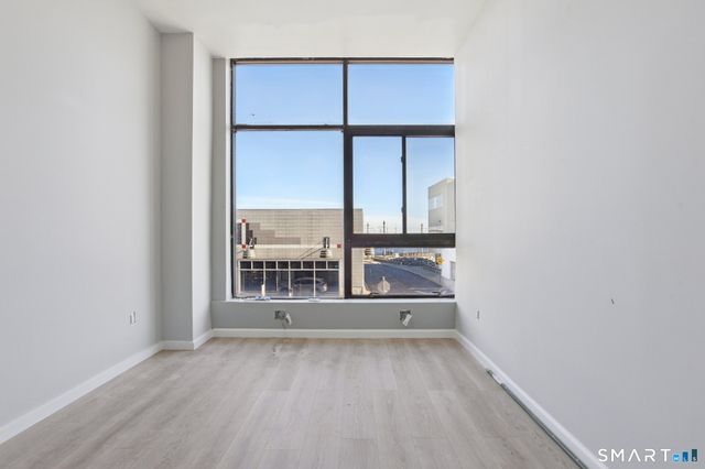 215 Bank Street 2, New London, CT 06320