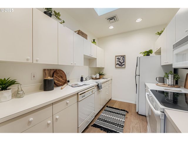 618 Nw 12TH Ave 404, Portland, OR 97209