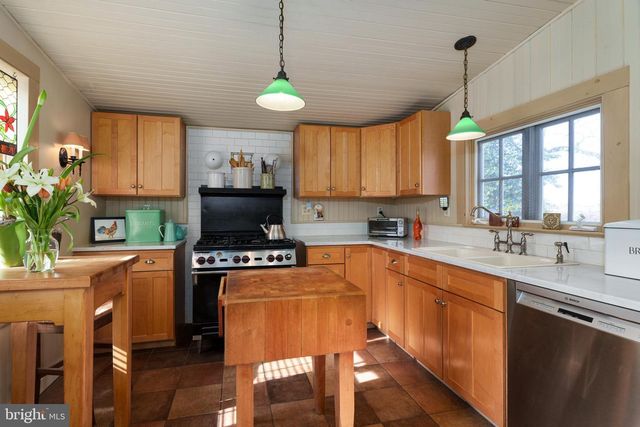 92 HALSEY REED ROAD, Cranbury, NJ 08512