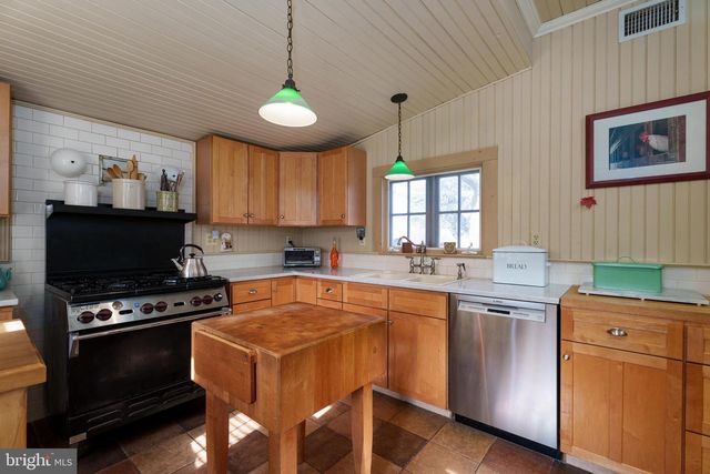 92 HALSEY REED ROAD, Cranbury, NJ 08512