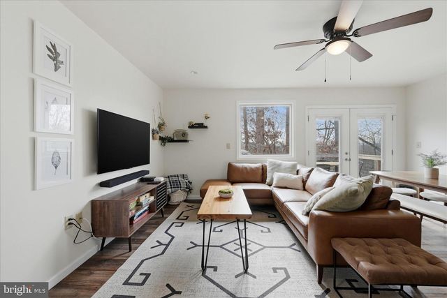 8258 SUPINLICK RIDGE RD, Basye, VA 22842