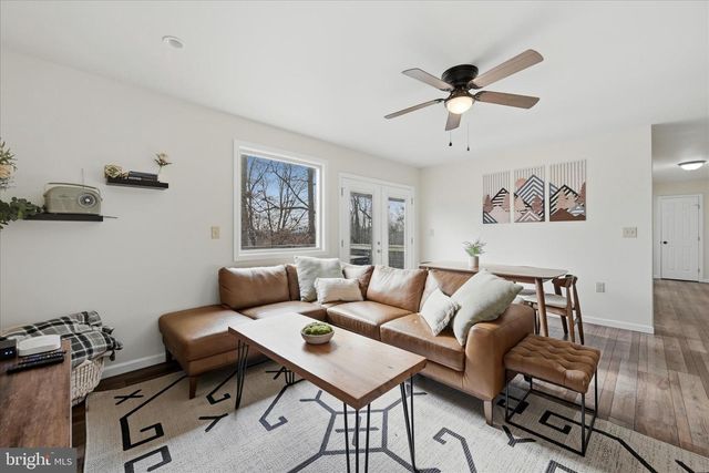 8258 SUPINLICK RIDGE RD, Basye, VA 22842