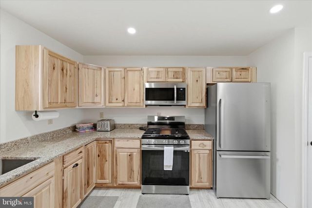 8258 SUPINLICK RIDGE RD, Basye, VA 22842