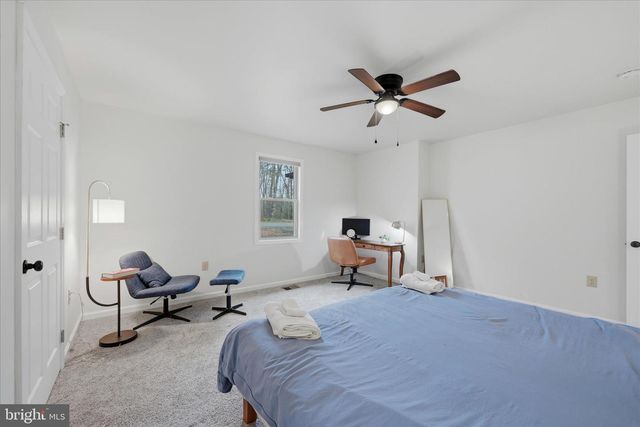 8258 SUPINLICK RIDGE RD, Basye, VA 22842