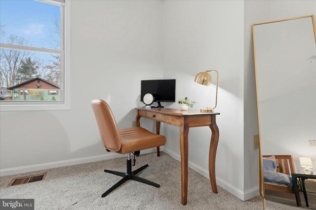 8258 SUPINLICK RIDGE RD, Basye, VA 22842