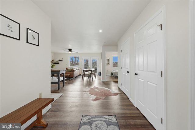 8258 SUPINLICK RIDGE RD, Basye, VA 22842