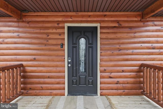 8258 SUPINLICK RIDGE RD, Basye, VA 22842