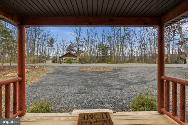 8258 SUPINLICK RIDGE RD, Basye, VA 22842