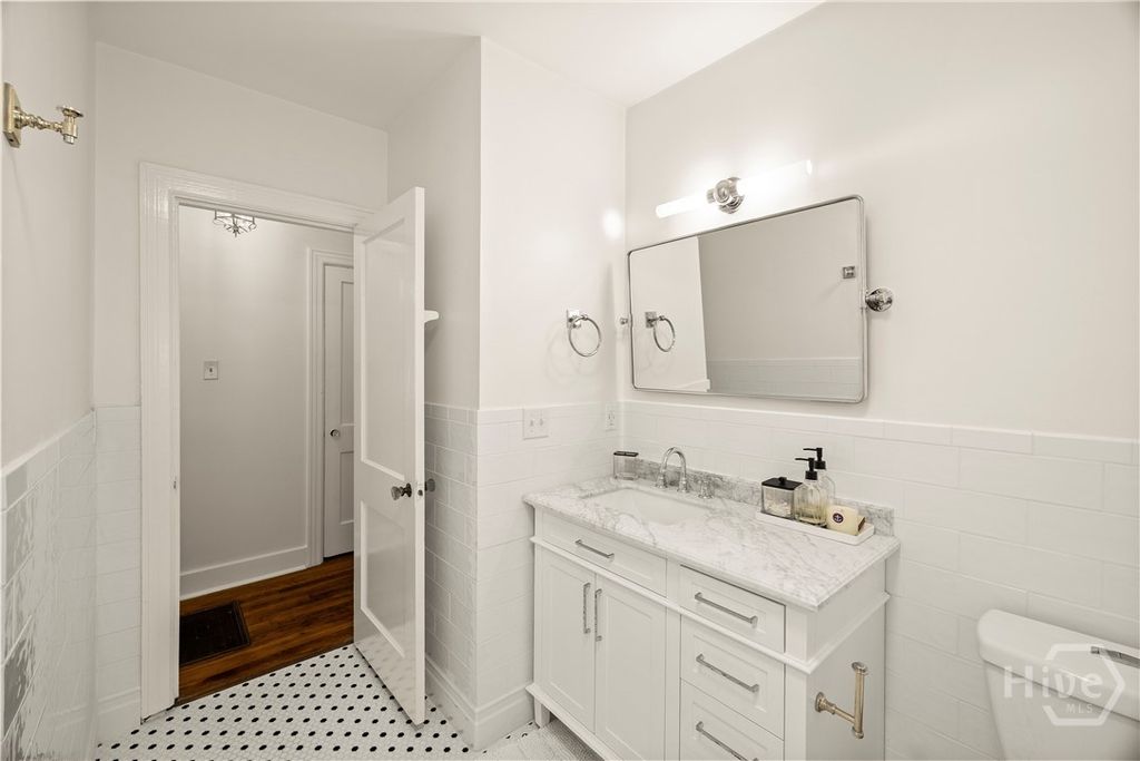 Image 16 of property listing at 1318 E 51st Street, Savannah, GA 31404