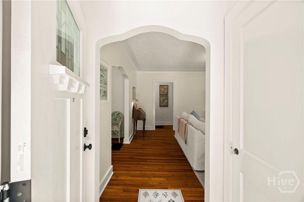 Image 4 of property listing at 1318 E 51st Street, Savannah, GA 31404