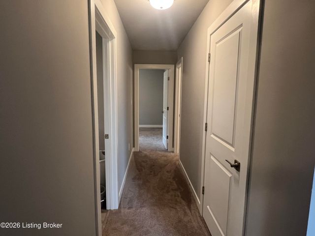 6107 Ledgerock Cove Pl, Louisville, KY 40219