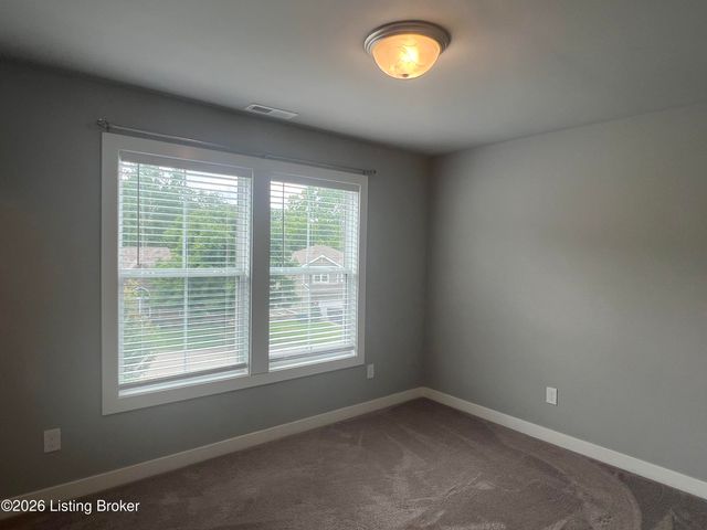 6107 Ledgerock Cove Pl, Louisville, KY 40219