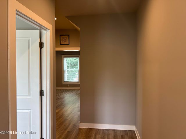6107 Ledgerock Cove Pl, Louisville, KY 40219