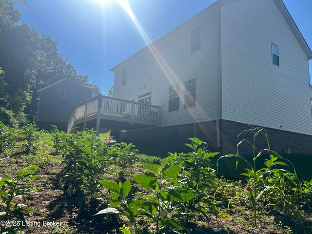 6107 Ledgerock Cove Pl, Louisville, KY 40219