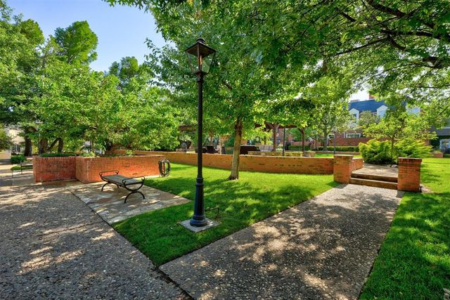 6509 Hunting Hill Lane 30, Oklahoma City, OK 73116