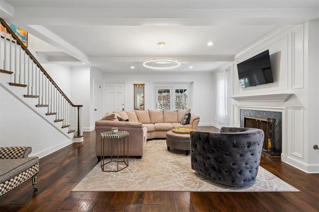 6509 Hunting Hill Lane 30, Oklahoma City, OK 73116