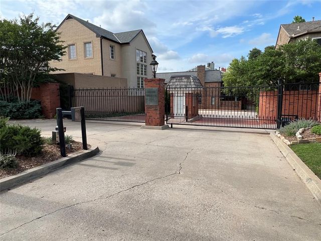 6509 Hunting Hill Lane 30, Oklahoma City, OK 73116