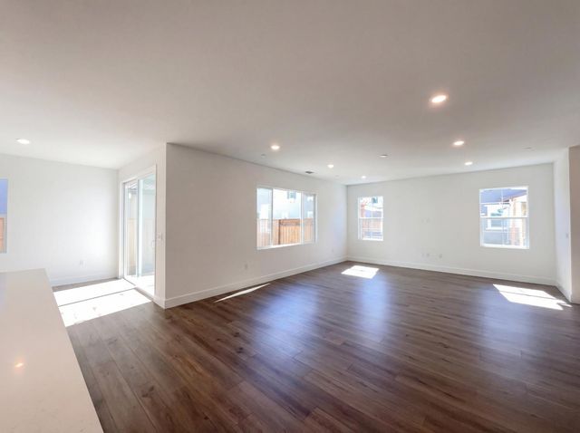 408 N Palm Springs Way, Tracy, CA 95391