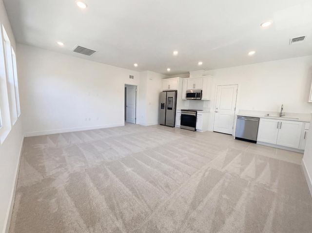 408 N Palm Springs Way, Tracy, CA 95391