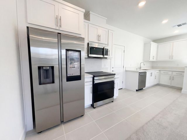 408 N Palm Springs Way, Tracy, CA 95391