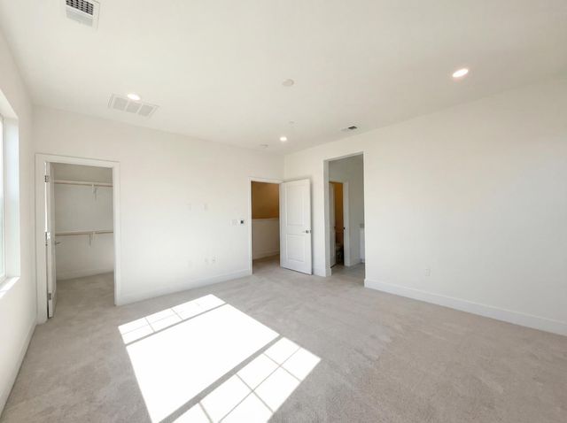 408 N Palm Springs Way, Tracy, CA 95391