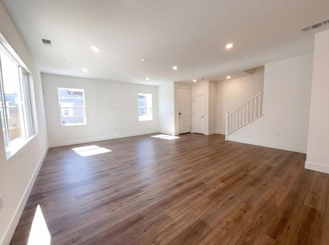 408 N Palm Springs Way, Tracy, CA 95391