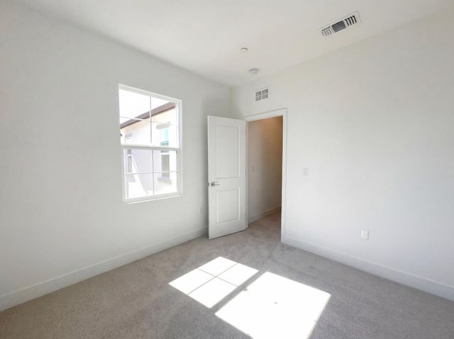 408 N Palm Springs Way, Tracy, CA 95391