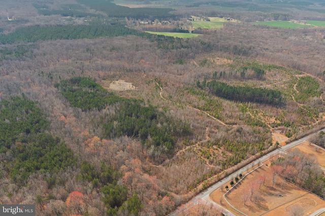 5239 DICKERSON RD, Partlow, VA 22534