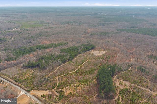 5239 DICKERSON RD, Partlow, VA 22534