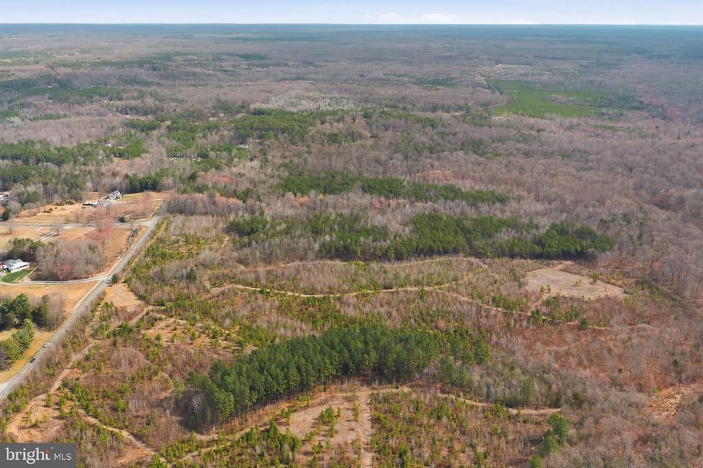 5239 DICKERSON RD, Partlow, VA 22534