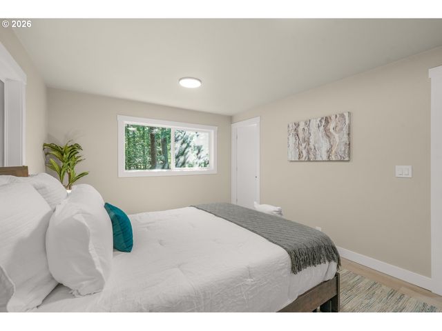 22420 S PARROT CREEK Rd, Oregon City, OR 97045