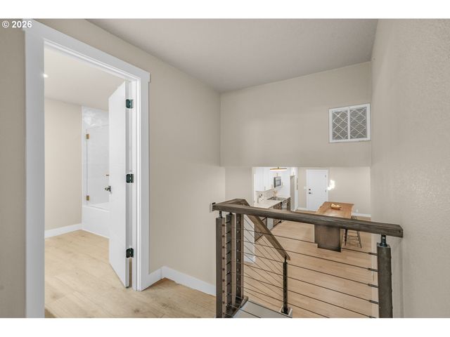 22420 S PARROT CREEK Rd, Oregon City, OR 97045