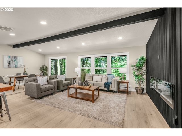 22420 S PARROT CREEK Rd, Oregon City, OR 97045