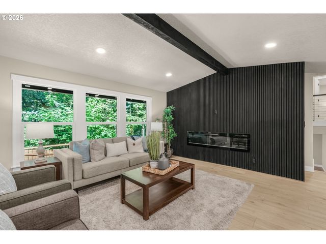 22420 S PARROT CREEK Rd, Oregon City, OR 97045