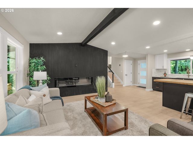22420 S PARROT CREEK Rd, Oregon City, OR 97045