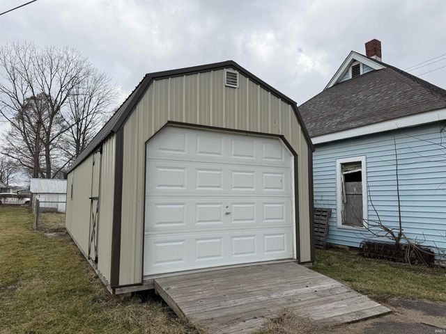 1310 4th Street, Bedford, IN 47421