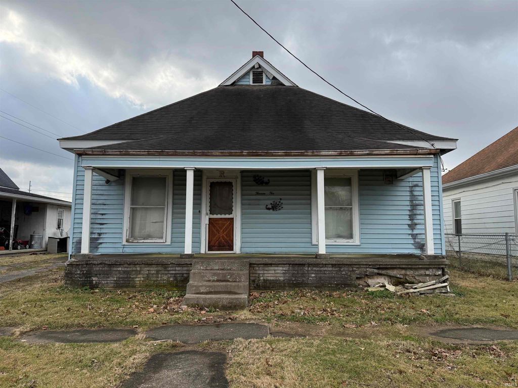 1310 4th Street, Bedford, IN 47421