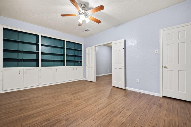 8103 Oak Moss Drive, Spring, TX 77379