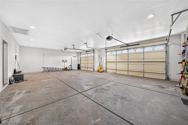 580 East Hickory Street, Pahrump, NV 89048