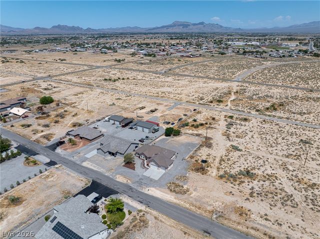 580 East Hickory Street, Pahrump, NV 89048
