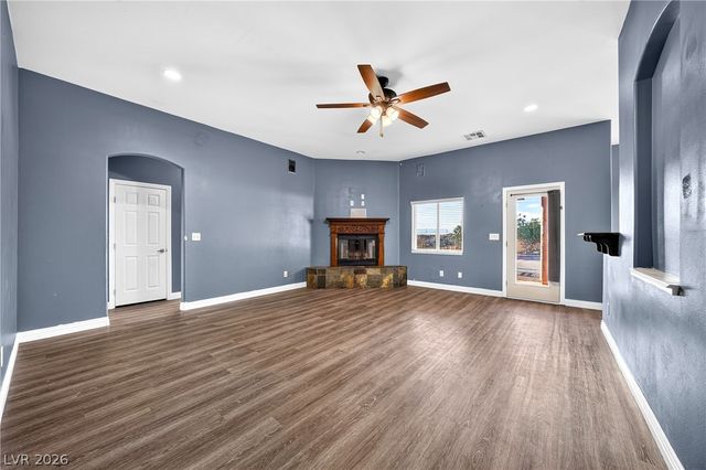 580 East Hickory Street, Pahrump, NV 89048