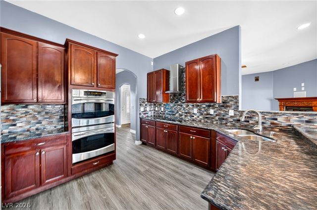 580 East Hickory Street, Pahrump, NV 89048