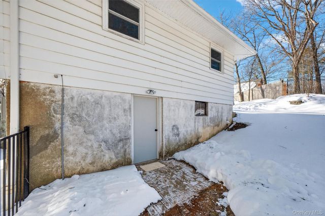 10 Orient Place, Patterson, NY 12563