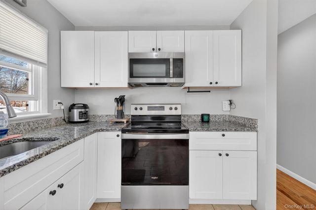 10 Orient Place, Patterson, NY 12563