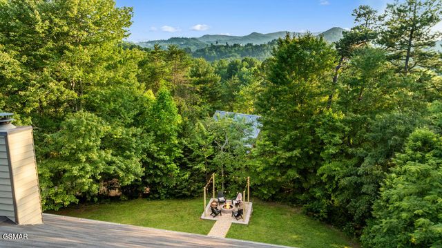 4822 White Pine Way, Sevierville, TN 37876
